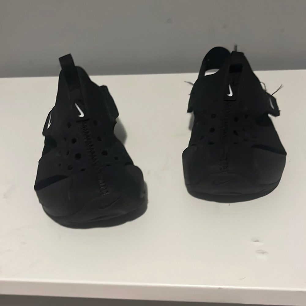 Size 12c new black sandals
